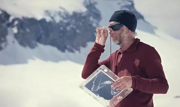 他是世界上第一位“雪艺师”，终于见识了玩雪的最高境界！