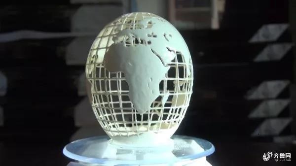 惊！呆！山东68岁老人竟在蛋壳上雕出了“世界地图”！