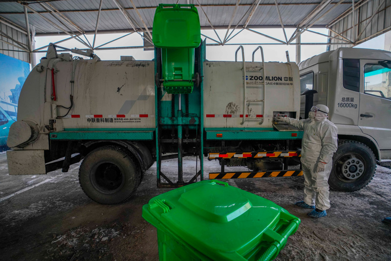 乌鲁木齐：规范有害垃圾处理